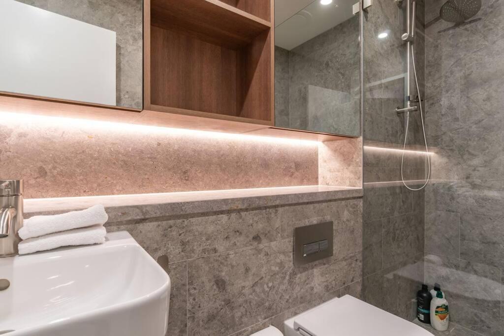 Z3 Close To Cbd 1 Free Car Space Quiet Apartment Sydney